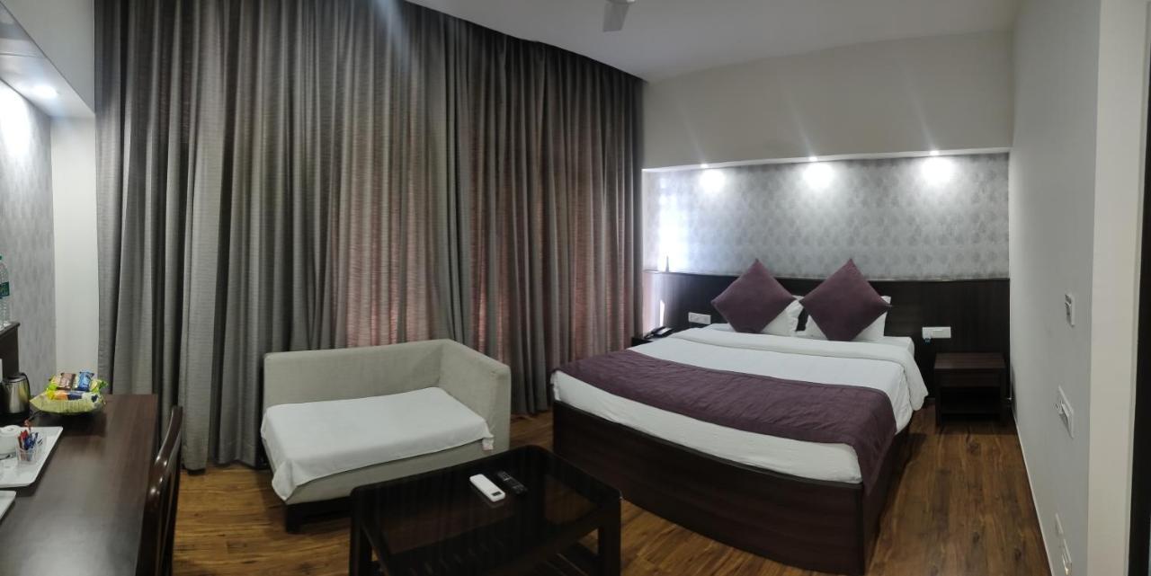 Hotel The Great Ganga Rishīkesh Eksteriør billede