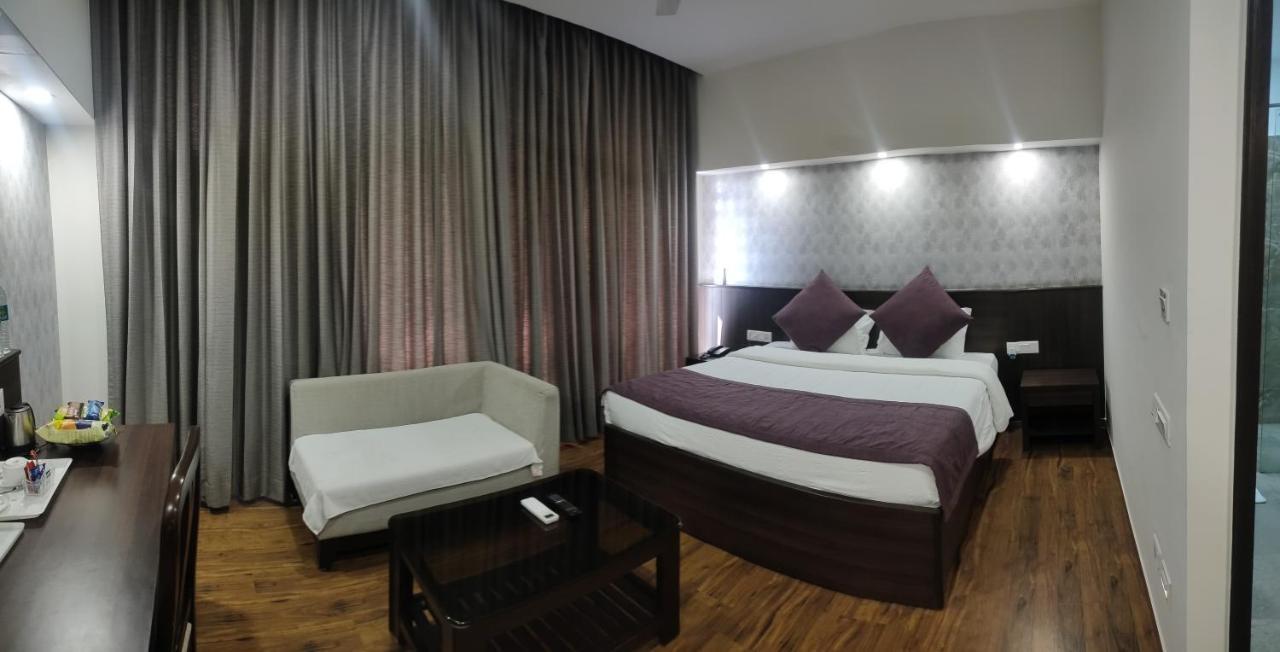 Hotel The Great Ganga Rishīkesh Eksteriør billede
